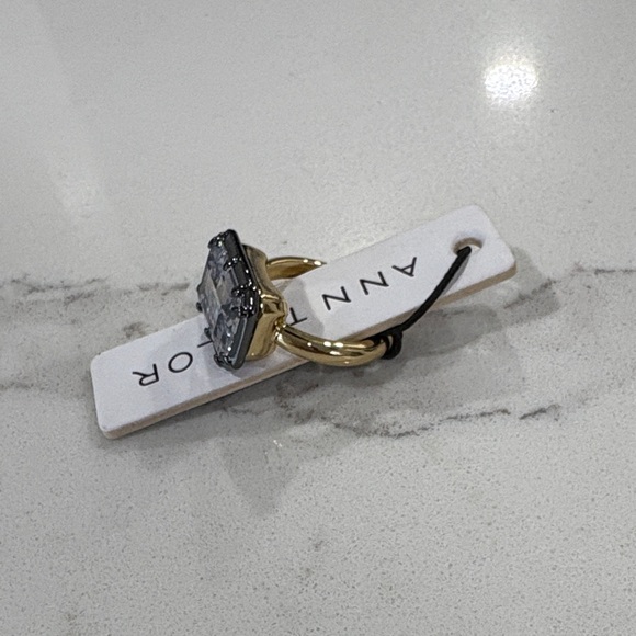 Ann Taylor Gold Ring with Rectangular Grey Emerald Cut Crystal Size 7 - Picture 10 of 10